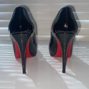 Louboutin Rolando black pumps